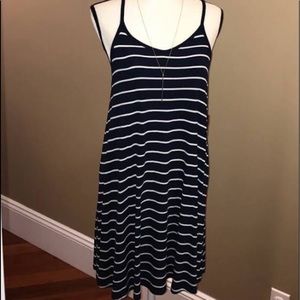 FREE IN BUNDLE dress